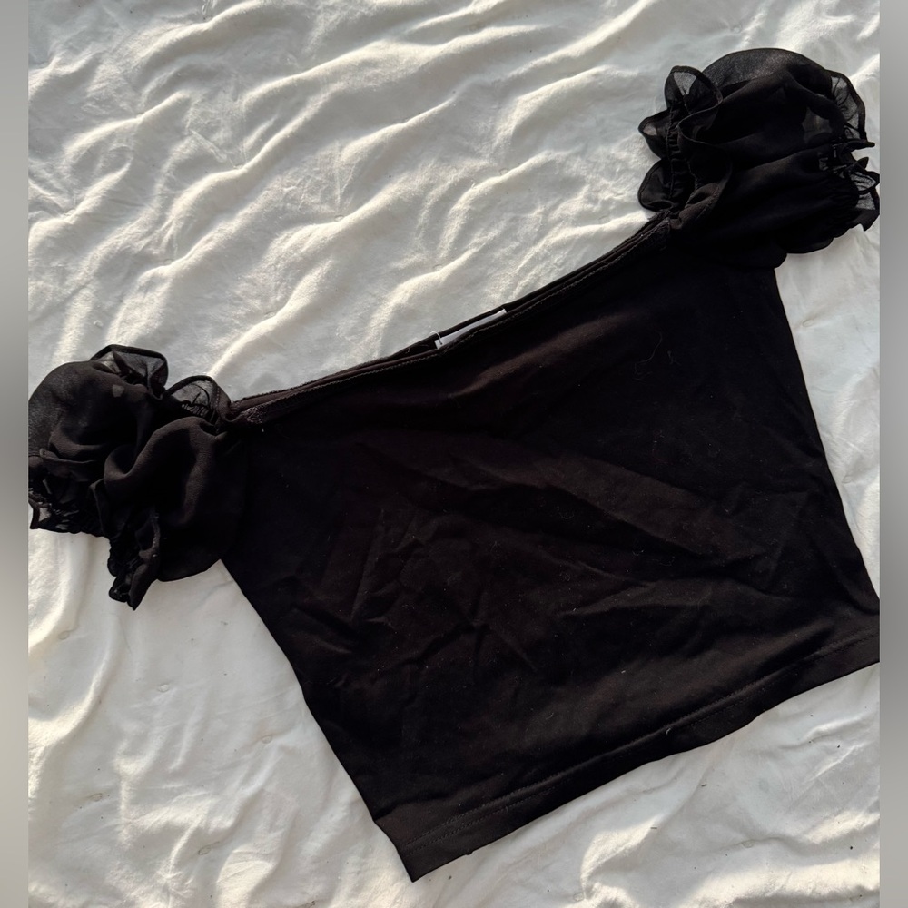 Superdown Black Ruffled Crop Top